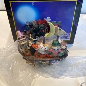 NWT & Vintage 1990s Porcelain Lighted “Gost” Boat